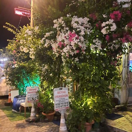 Beyaz Apart Pansiyon Çeşme Buitenkant foto