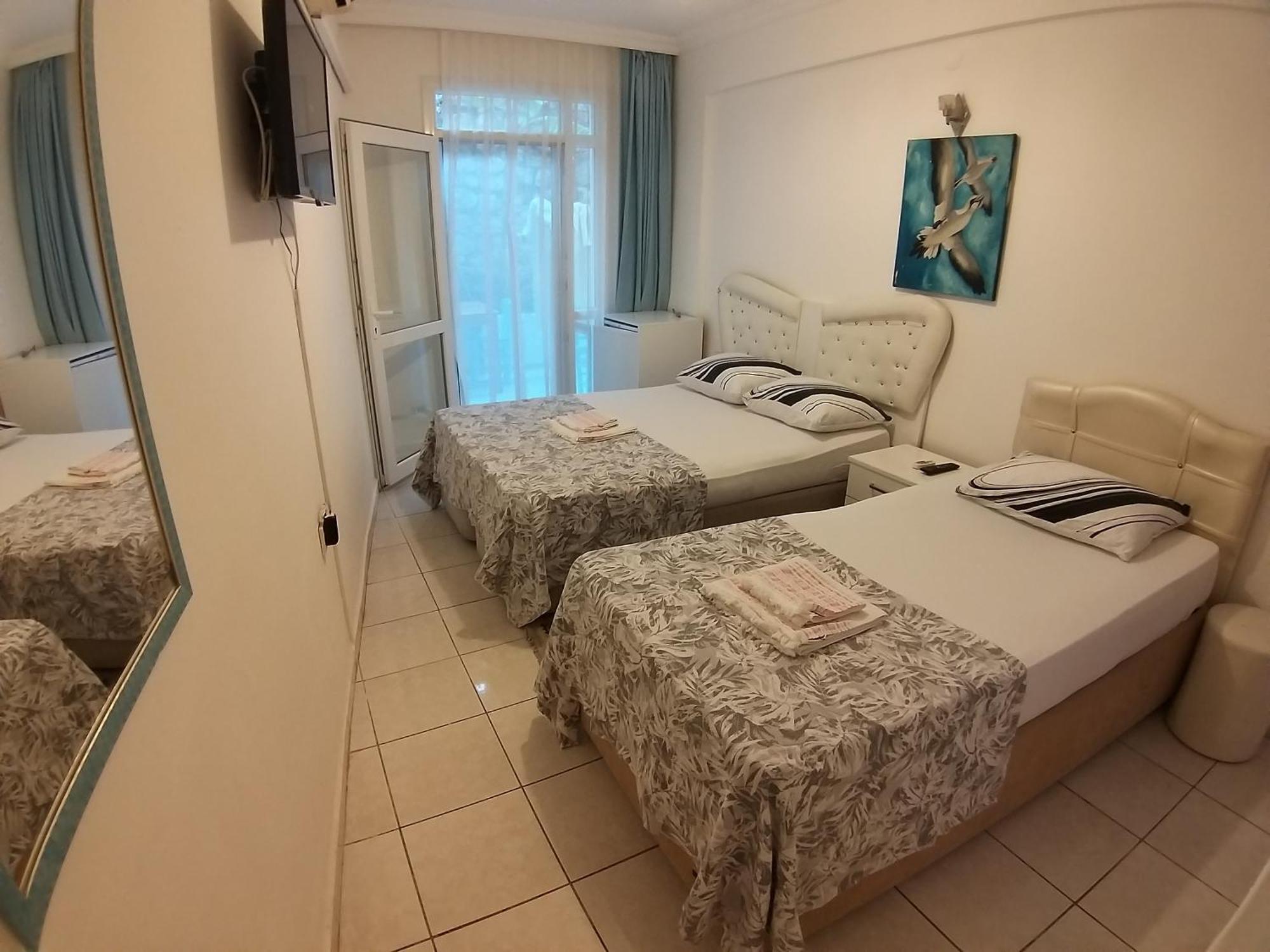 Beyaz Apart Pansiyon Çeşme Buitenkant foto