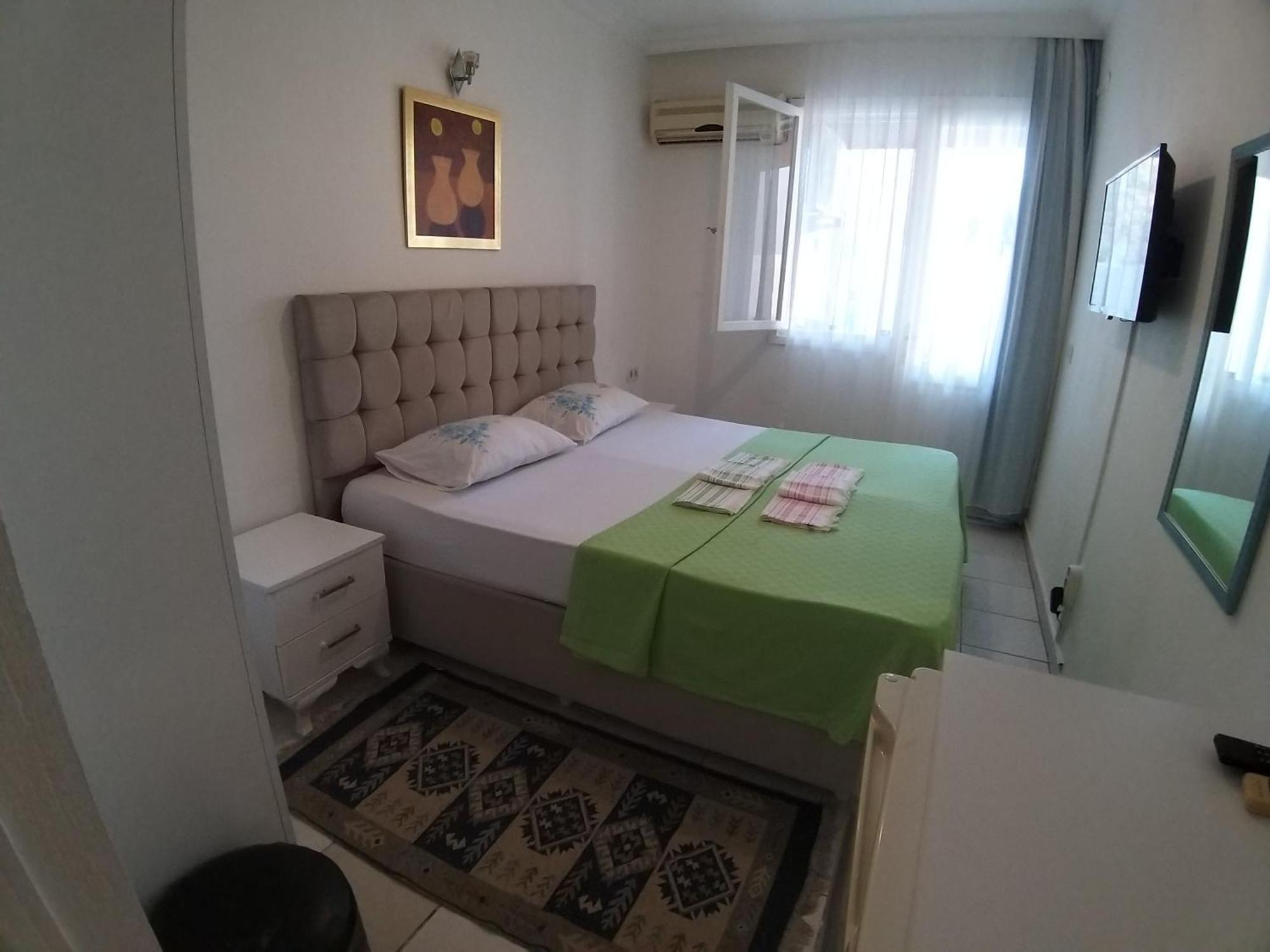 Beyaz Apart Pansiyon Çeşme Buitenkant foto