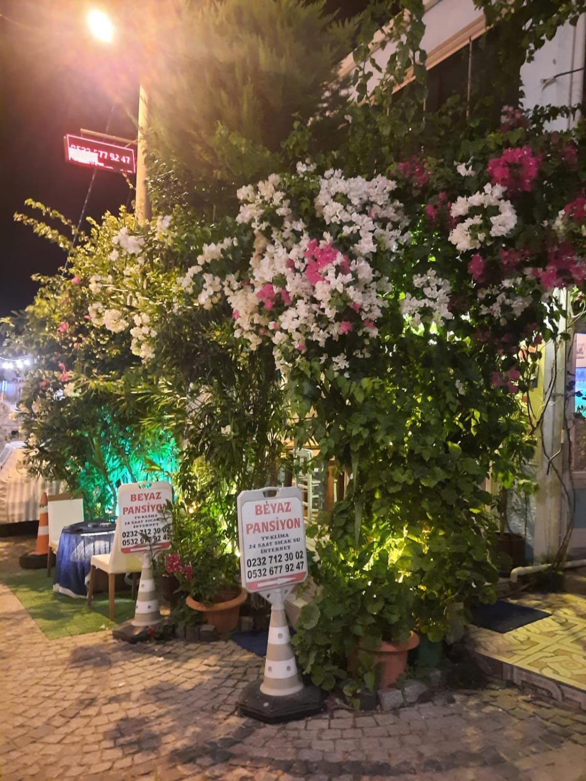 Beyaz Apart Pansiyon Çeşme Buitenkant foto
