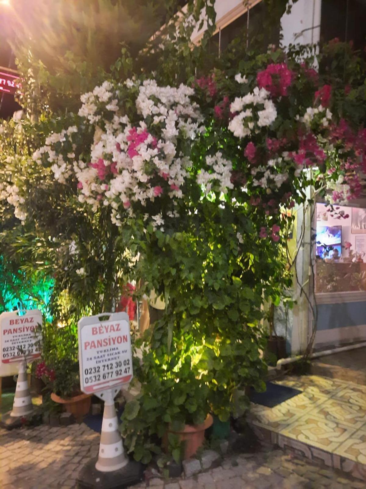 Beyaz Apart Pansiyon Çeşme Buitenkant foto