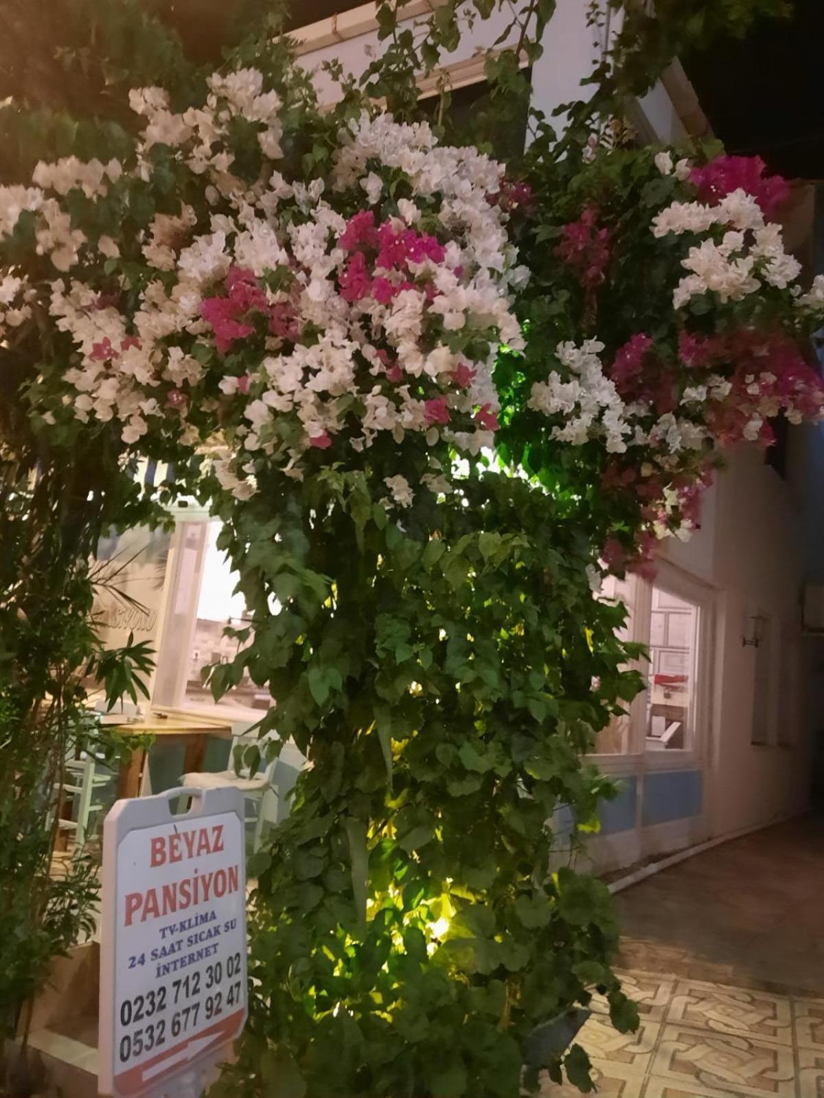 Beyaz Apart Pansiyon Çeşme Buitenkant foto