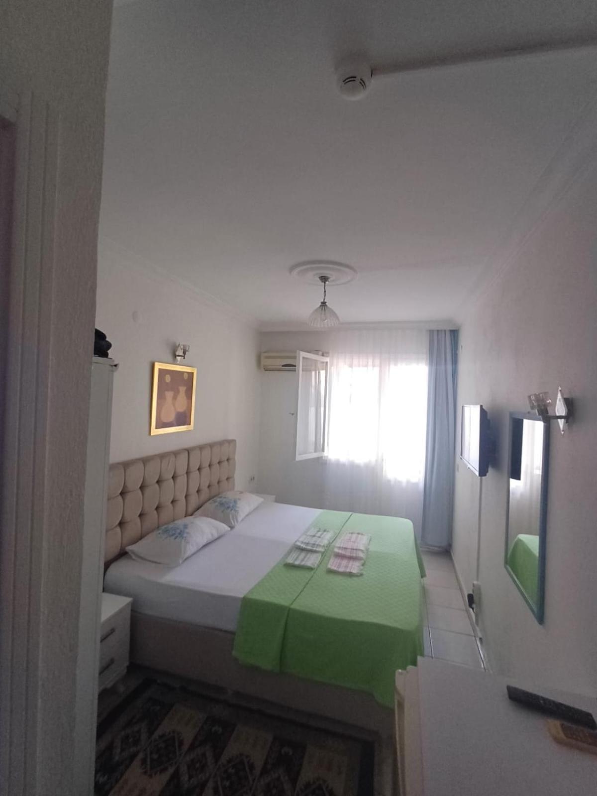 Beyaz Apart Pansiyon Çeşme Buitenkant foto